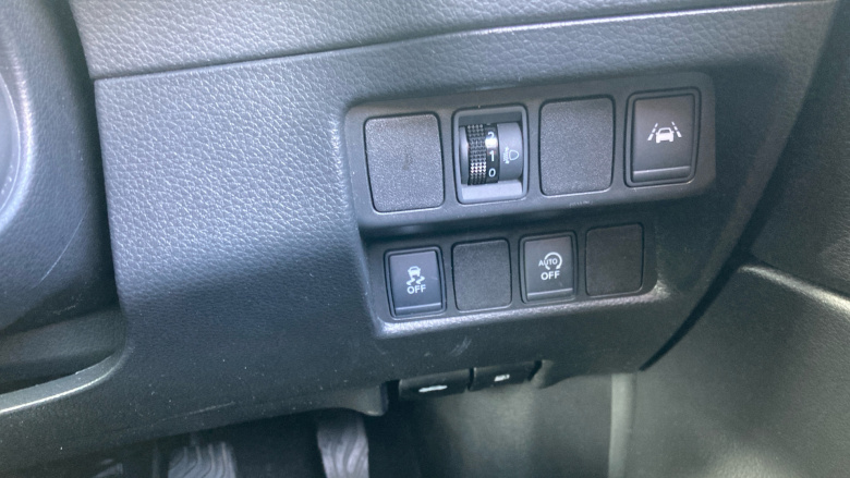 Nissan Qashqai 1.5 dCi N-Connecta 5dr Diesel Hatchback